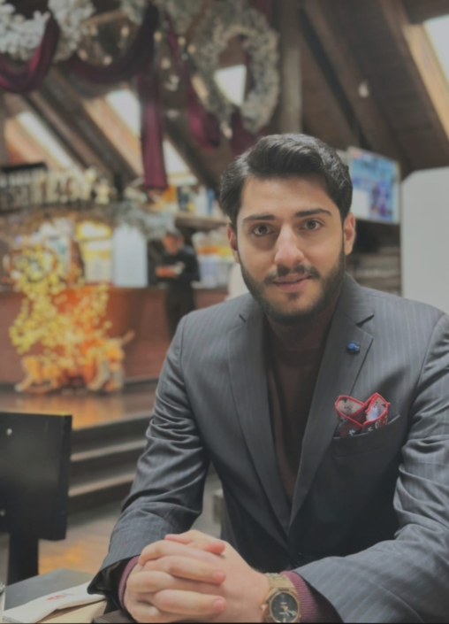 Dincă Alexandro Delpiero, 20 de ani ,student în anul I la Universitatea Romano Americana, in cadrul facultății de Informatica Manageriala